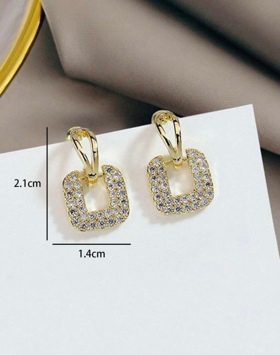 Aretes cuadrados