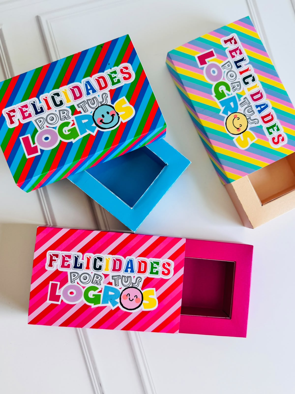 GIFT BOX GRAD