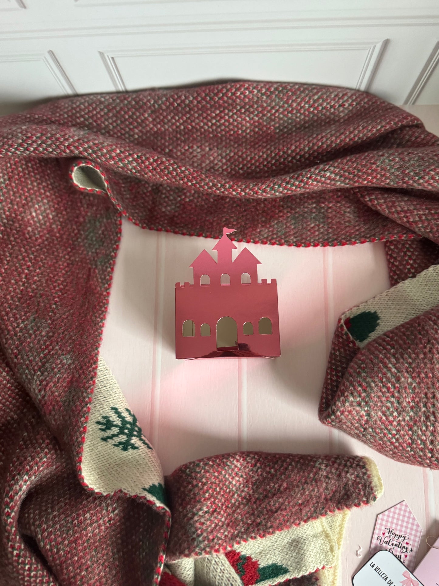 Castle Box, 2 plantillas de corte para cajita en forma de castillo, 1 pieza y en 2 piezas formato SVG, Silhouette Studio y Canva