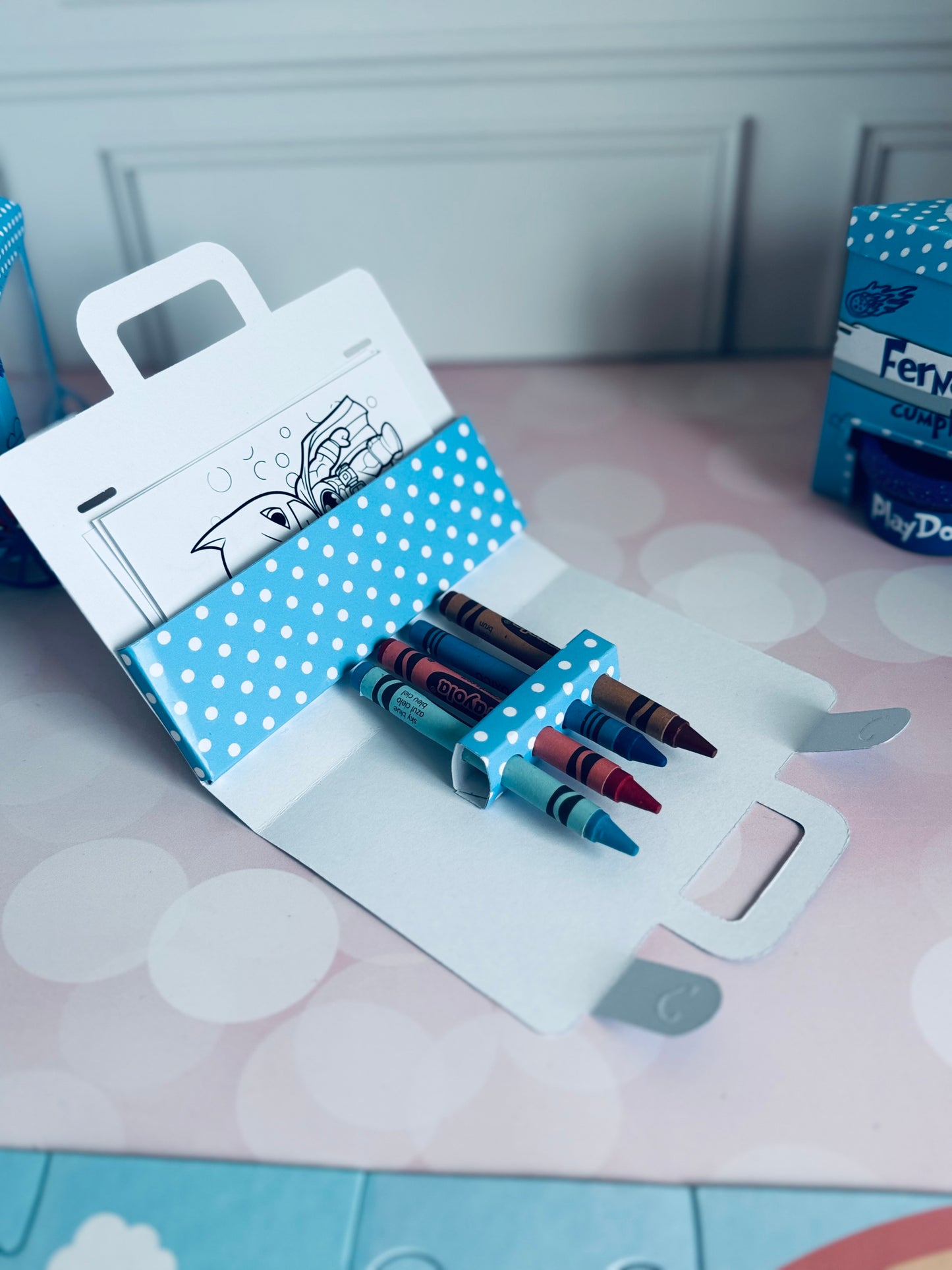 Coloring bag