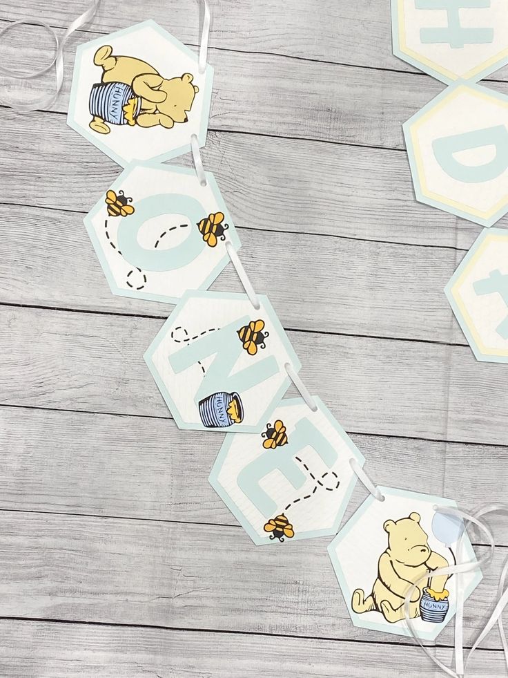 Cliparts 25 imagenes png y svg de Winnie the pooh, incluye abecedario, Ideal para personalizaciones en diseños de fiesta y caketoppers
